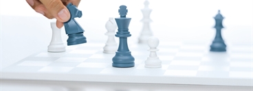 Picture concept for Services. Popular, well - known games as symbols for the expertise of Linde and the simplicity for the customer to use Linde Services.
Each game represents a specific area. 
Chess represents Process know -how